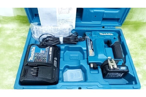 工具のタッカ