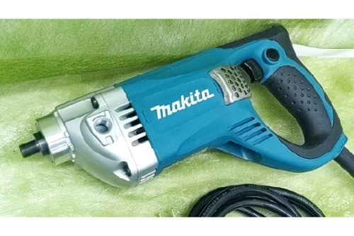 カクハン機のマキタ（MAKITA）