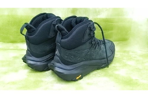 ホカ オネオネ（HOKA ONEONE）