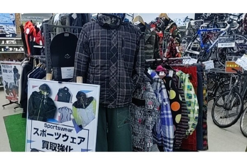 スポーツ用品のパーカー