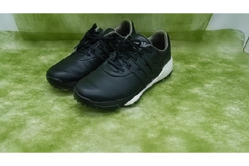 ゴルフのアディダス(adidas)