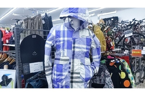 スノーボードウェアのスキーウェア