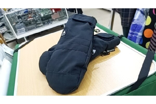 スポーツ用品のスノーボード