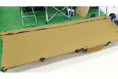 アウトドア・キャンプのコット