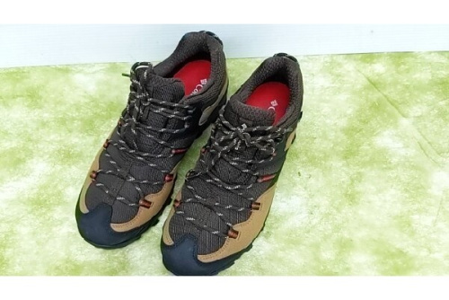ハイキングシューズのColumbia