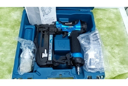 工具のタッカー