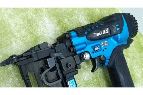タッカーのマキタ（MAKITA）