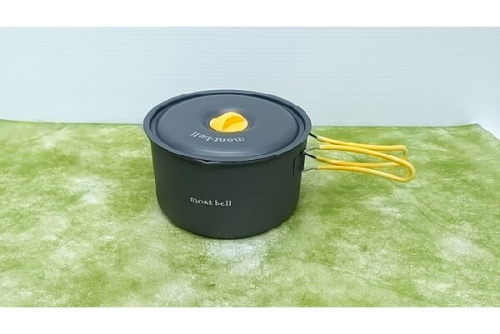 アウトドアのモンベル（mont-bell）