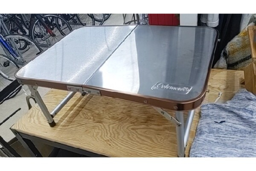 アウトドア・キャンプのアウトドアテーブル