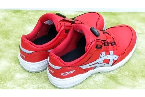 プロスニーカーのアシックス（asics）