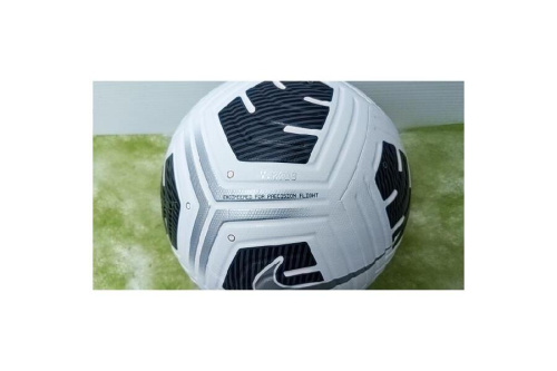 サッカーのナイキ（NIKE）