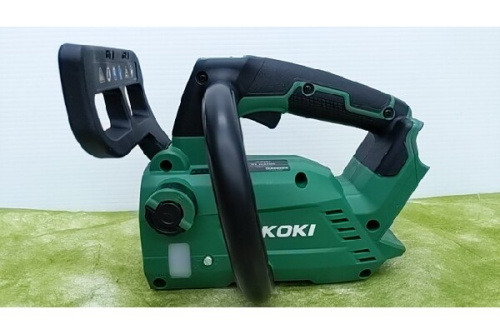 チェンソーのマキタ（MAKITA）