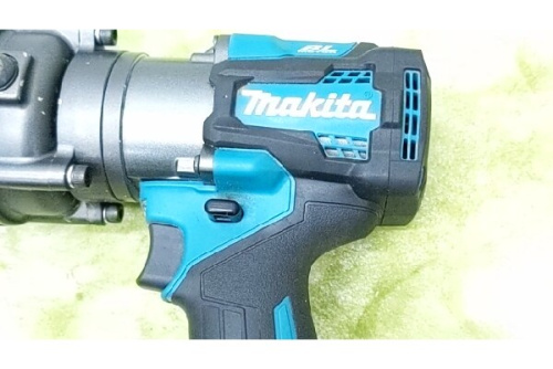 鉄筋カッタのマキタ（MAKITA）