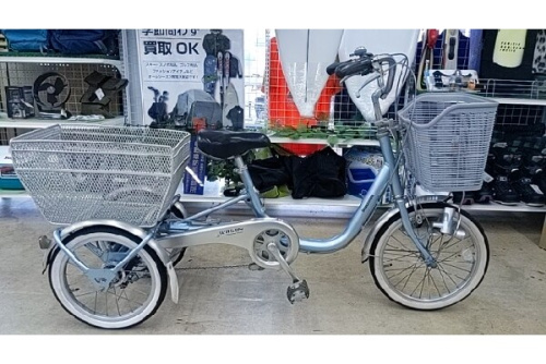 自転車の三輪自転車