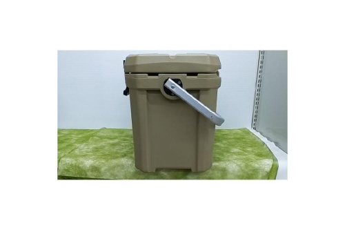 クーラーボックスのキャプテンスタッグ（CAPTAIN STAG）