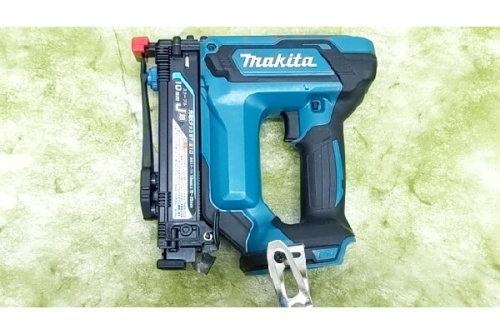 タッカーのマキタ（MAKITA）