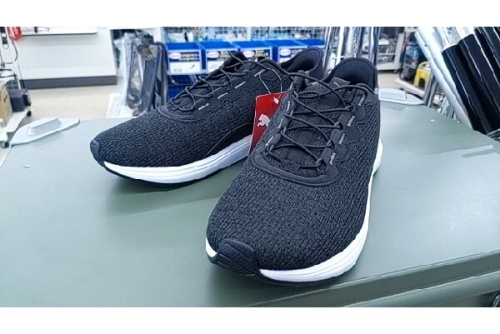 シューズ・靴のスニーカー