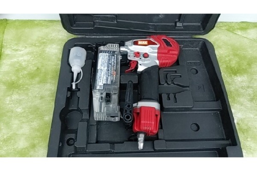 工具のピンネイラ