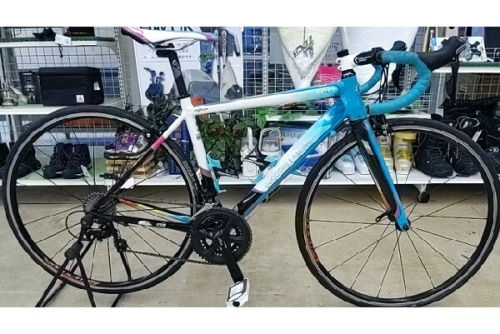 自転車のロードバイク