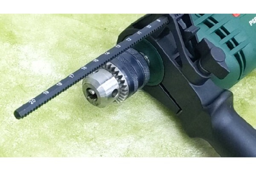 振動ドリルのボッシュ（BOSCH）