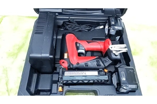 工具のピンネイラ