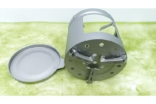 NAFUCOのチタン製ストーブ