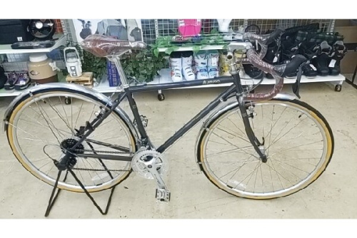 自転車のロードバイク