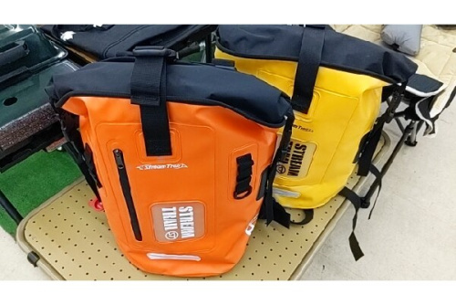 アウトドアの防水バッグ