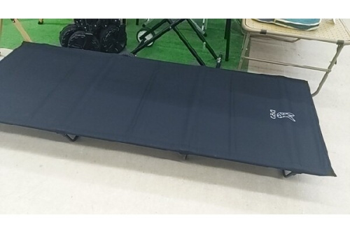 アウトドア・キャンプのコット