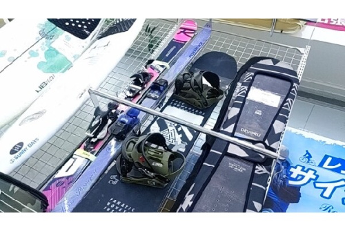スポーツ用品のスノーボード