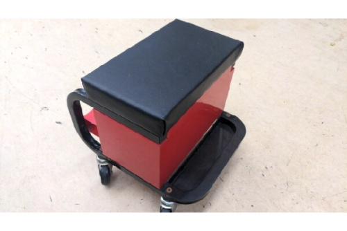 作業椅子のモノタロウ（MonotaRO）