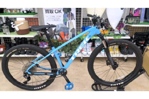 自転車のマウンテンバイク