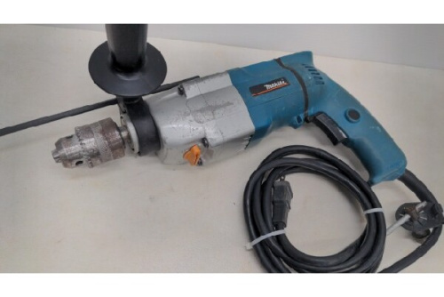 振動ドリルのマキタ（MAKITA）