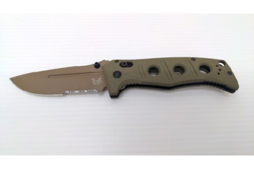 BENCHMADE