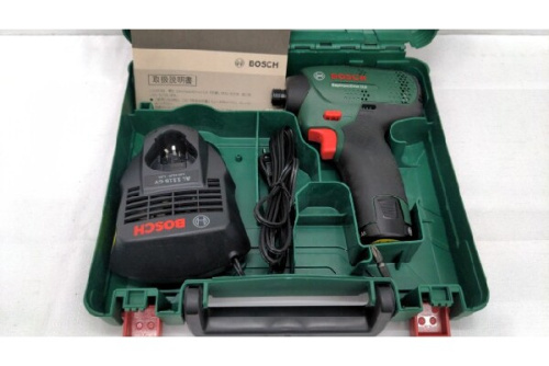 工具のインパクトドライバー