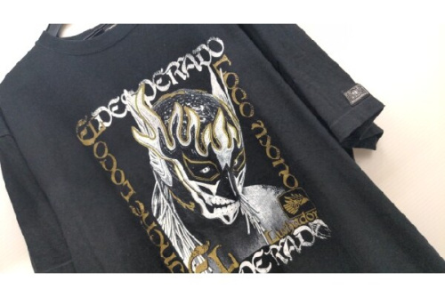 スポーツ用品の新日本プロレス