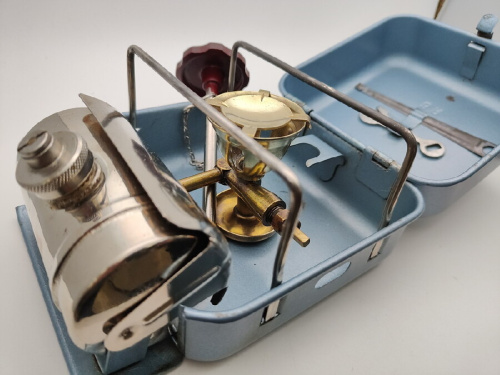 アウトドアのストーブ