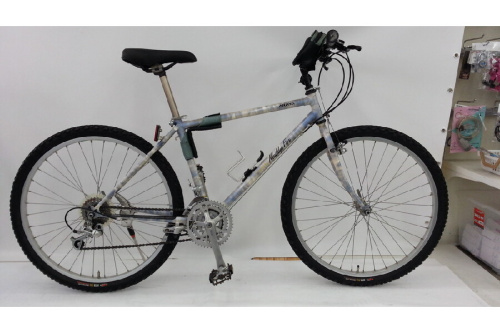 自転車強化店のマウンテンバイク