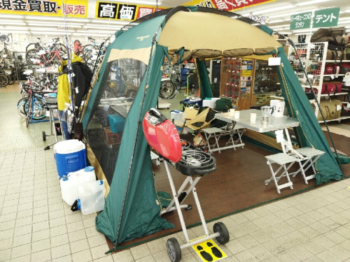 アウトドアのキャンプ