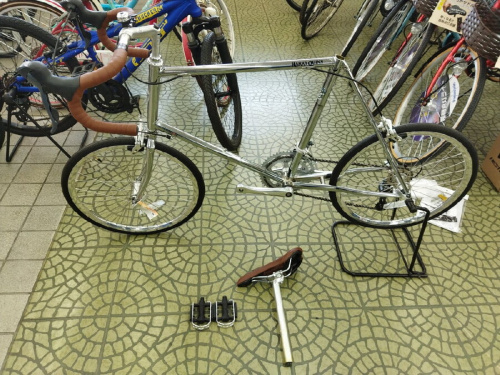 自転車配送のスポーツバイク梱包