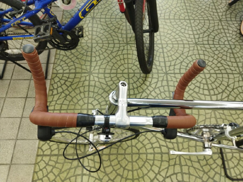 スポーツバイク梱包