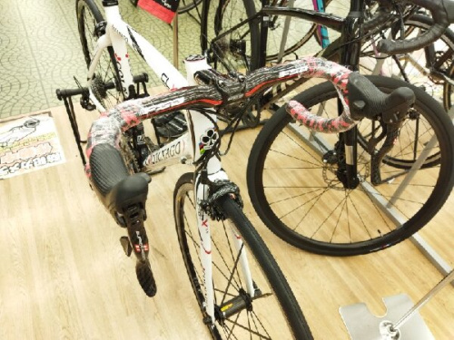 COLNAGOの自転車強化店
