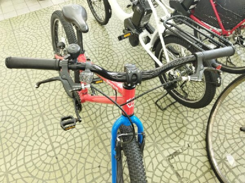 ヨツバサイクルの自転車強化店