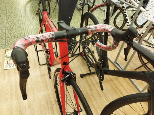 キャニオンの自転車強化店