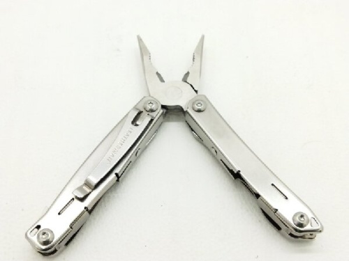 マルチツールのLEATHERMAN