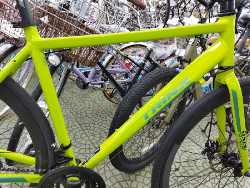 ロードバイクのTRINX