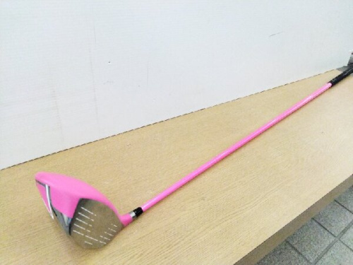 スポーツ用品のゴルフ