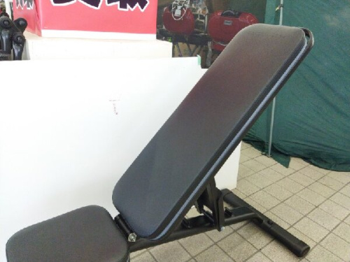 スポーツ用品強化店