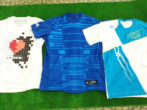 スポーツ用品のスポーツウェア