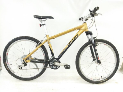 自転車のマウンテンバイク